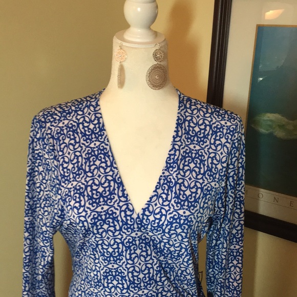 Laundry By Shelli Segal Dresses & Skirts - Laundry wrap dress.